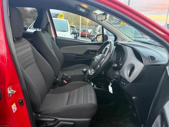 TOYOTA YARIS 1.33 Dual VVT-i Icon Euro 6 5dr