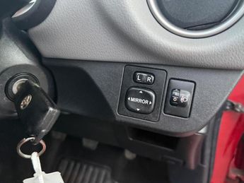 TOYOTA YARIS 1.33 Dual VVT-i Icon Euro 6 5dr