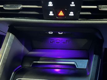 VOLKSWAGEN GOLF 2.0 TSI GTI