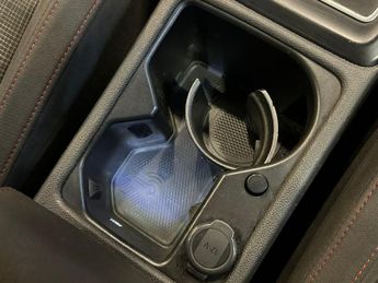 VOLKSWAGEN GOLF 2.0 TSI GTI