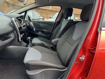 RENAULT CLIO 1.5 Dynamique S MediaNav dCi 90 EDC Auto