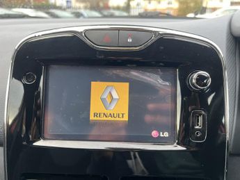 RENAULT CLIO 1.5 Dynamique S MediaNav dCi 90 EDC Auto