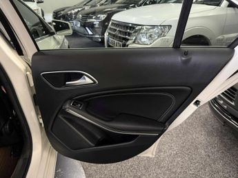 MERCEDES-BENZ A CLASS 2.1 A200d Sport