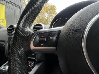 AUDI TT 2.0 TDI Black Edition