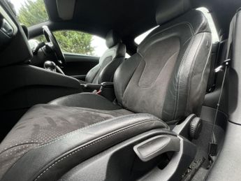 AUDI TT 2.0 TDI Black Edition