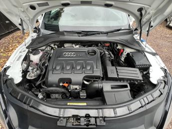 AUDI TT 2.0 TDI Black Edition