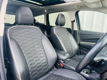 FORD KUGA 1.5T EcoBoost Vignale Auto AWD Euro 6 (s/s) 5dr