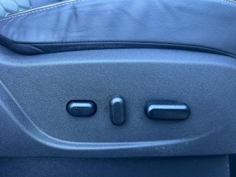 FORD KUGA 1.5T EcoBoost Vignale Auto AWD Euro 6 (s/s) 5dr