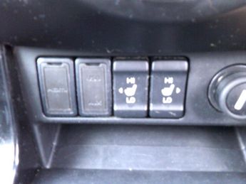 ISUZU D-MAX 1.9 TD Blade