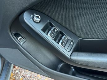 AUDI A4 AVANT 2.0 TDI S line