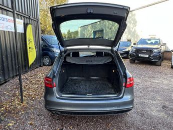 AUDI A4 AVANT 2.0 TDI S line