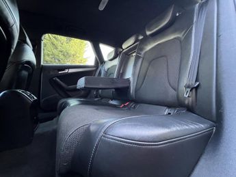 AUDI A4 AVANT 2.0 TDI S line