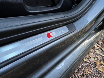 AUDI A4 AVANT 2.0 TDI S line