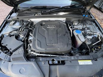 AUDI A4 AVANT 2.0 TDI S line