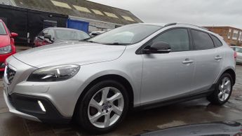 VOLVO V40 CROSS COUNTRY 1.6 Lux D2 (115hp)