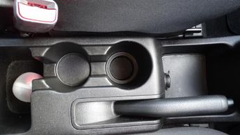 KIA VENGA 1.4 CRDi EcoDynamics 1