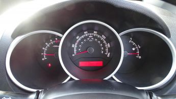 KIA VENGA 1.4 CRDi EcoDynamics 1