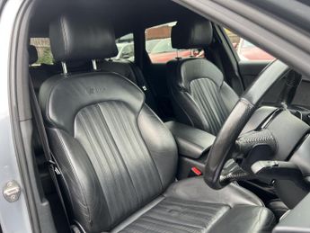 AUDI A6 AVANT 2.0 TDI Black Edition