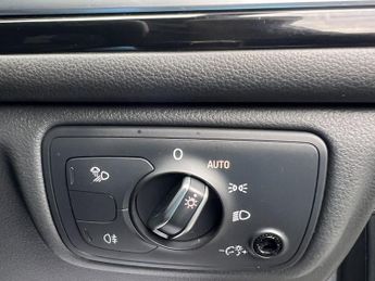 AUDI A6 AVANT 2.0 TDI Black Edition