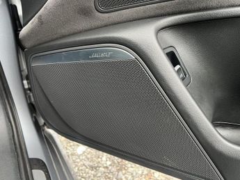 AUDI A6 AVANT 2.0 TDI Black Edition