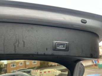 AUDI A6 AVANT 2.0 TDI Black Edition