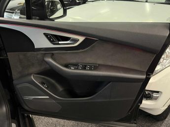 AUDI Q7 3.0 TDI V6 Black Edition