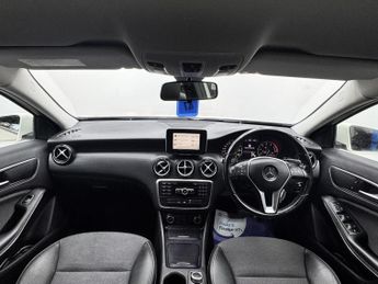 MERCEDES-BENZ A CLASS 1.6 A180 BlueEfficiency SE