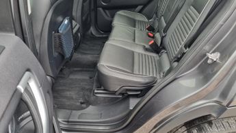 LAND ROVER DISCOVERY SPORT 2.0 TD4 HSE Dynamic Lux