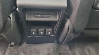 LAND ROVER DISCOVERY SPORT 2.0 TD4 HSE Dynamic Lux