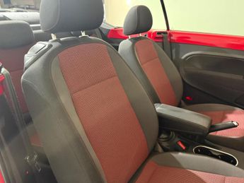 VOLKSWAGEN BEETLE 2.0 TDI BlueMotion Tech Design Cabriolet Euro 6 (s/s) 2dr
