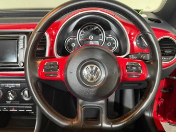 VOLKSWAGEN BEETLE 2.0 TDI BlueMotion Tech Design Cabriolet Euro 6 (s/s) 2dr