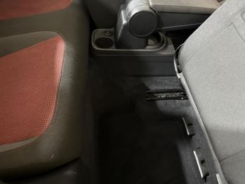 VOLKSWAGEN BEETLE 2.0 TDI BlueMotion Tech Design Cabriolet Euro 6 (s/s) 2dr