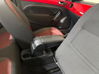 VOLKSWAGEN BEETLE 2.0 TDI BlueMotion Tech Design Cabriolet Euro 6 (s/s) 2dr