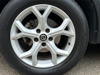 NISSAN JUKE 1.0 DIG-T N-Connecta