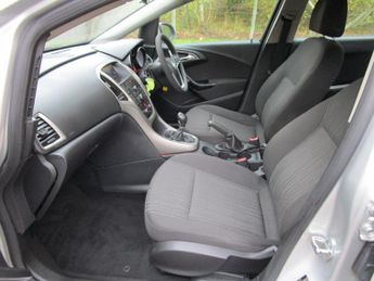 VAUXHALL ASTRA 1.7 CDTi ecoFLEX Exclusiv