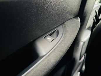 DS AUTOMOBILES DS 3 CROSSBACK E-TENSE 50kWh Performance Line +