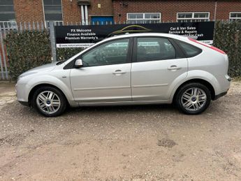 FORD FOCUS 1.6 Ghia
