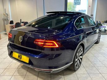 VOLKSWAGEN PASSAT 1.4 TSI GTE Advance