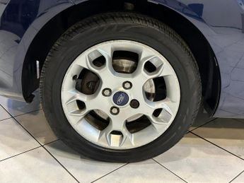 FORD FIESTA 1.4 Zetec