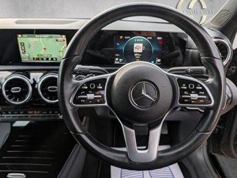 MERCEDES-BENZ A CLASS 1.3 A200 Sport 7G-DCT Euro 6 (s/s) 4dr