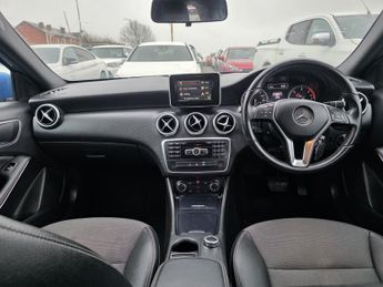 MERCEDES-BENZ A CLASS 1.5 A180 CDI SE