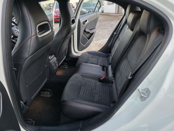 MERCEDES-BENZ A CLASS 2.1 A220d AMG Line