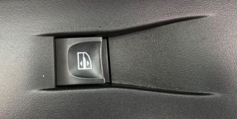 RENAULT CAPTUR 1.5 dCi Signature EDC Euro 5 5dr