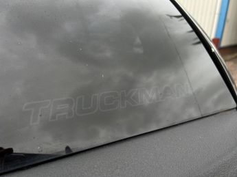 NISSAN NAVARA 2.3 dCi N-Guard