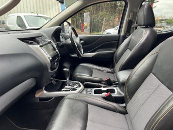 NISSAN NAVARA 2.3 dCi N-Guard