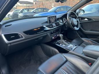 AUDI A6 AVANT 2.0 TDI ultra Black Edition