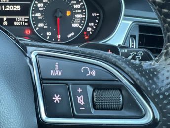 AUDI A6 AVANT 2.0 TDI ultra Black Edition