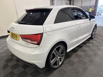 AUDI A1 1.4 TFSI S line