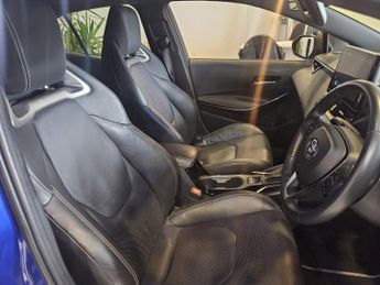 TOYOTA COROLLA 1.8 VVT-h Excel.(cat-S)