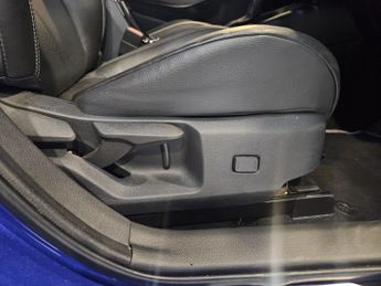 TOYOTA COROLLA 1.8 VVT-h Excel.(cat-S)